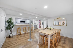 Apartamento Deluxe | 2 dormitorios, ropa de cama de alta calidad, edredones de plumas