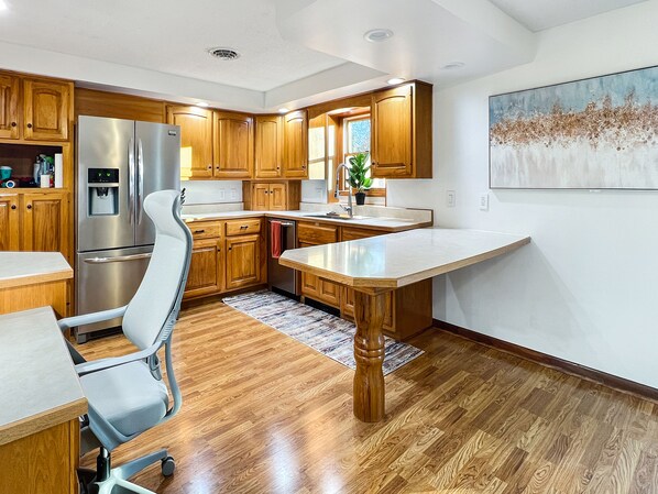 Refrigerador, microondas, horno, placa de cocina