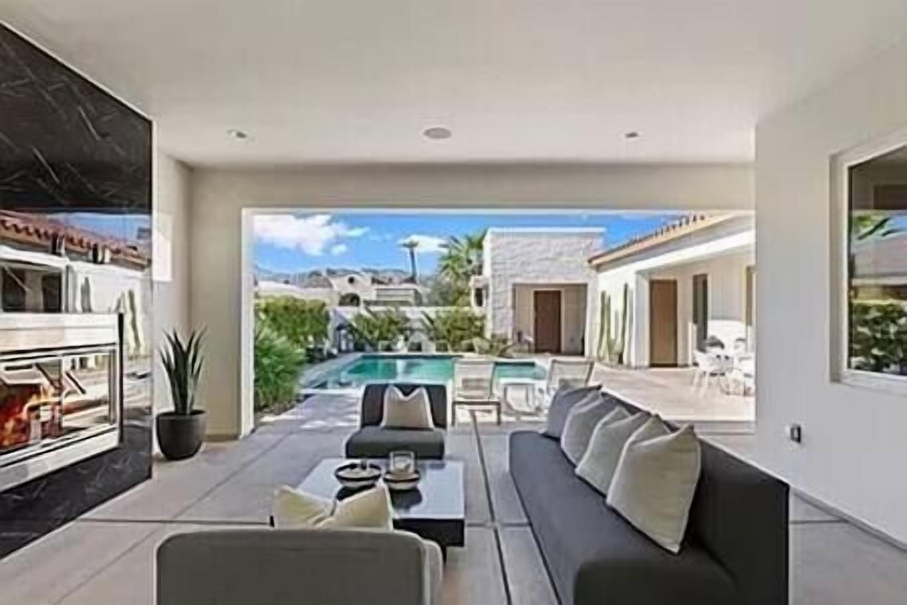 Citrus Oasis Mini Estate