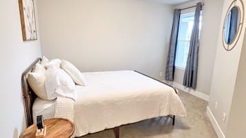 4 Schlafzimmer, Bügeleisen/Bügelbrett, Reisekinderbett, WLAN