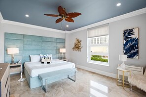 3 Schlafzimmer, Schreibtisch, Bügeleisen/Bügelbrett, Reisekinderbett