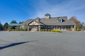 Exterior - Blue Ridge Mountain Resort Home with Amazing Views at Olde Beau -Mountain escape (Glade Valley)