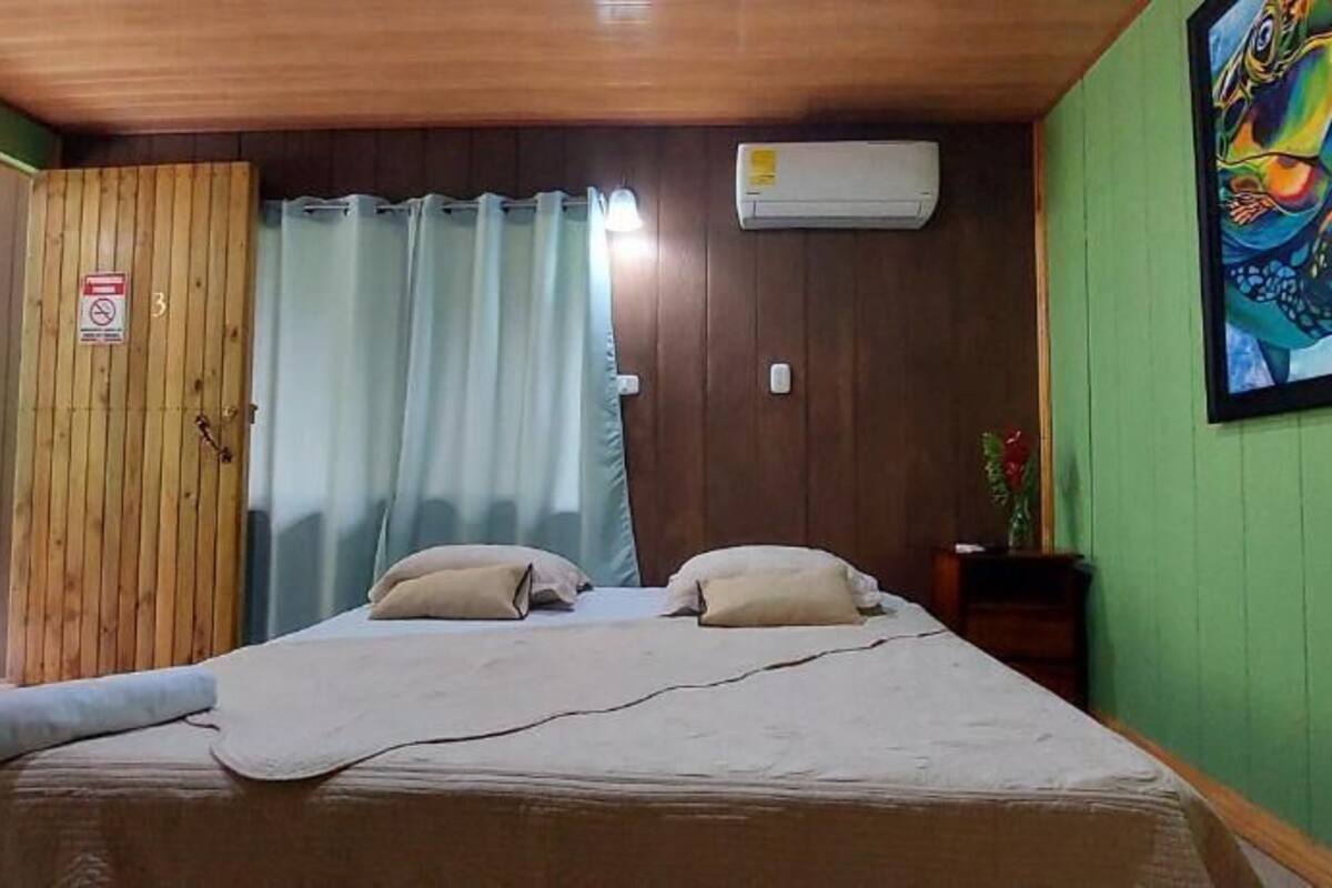 Cabin #3 | 1 bedroom, hypo-allergenic bedding, down comforters