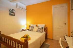2 chambres, fer et planche à repasser, Wi-Fi, literie fournie