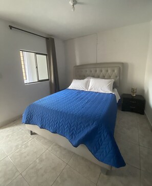 4 bedrooms, iron/ironing board, free WiFi, bed sheets - ¡Cómodo Apartamento, excelente ubicación y lo mejor tus mascotas son bienvenidas (Medellín)