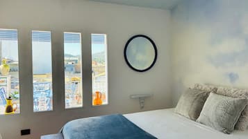 3 slaapkamers, een kluis op de kamer, een bureau
