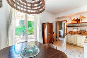 Dining - Lost in Paradise - My Home In Como (Santa Maria Rezzonico)