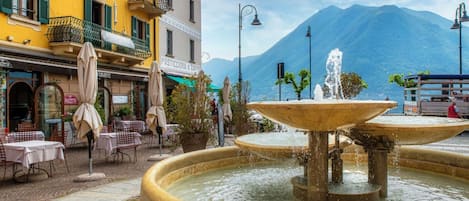 تناول الطعام بالخارج