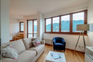 Living area - Bird's Eye View - My Home In Como (Como)