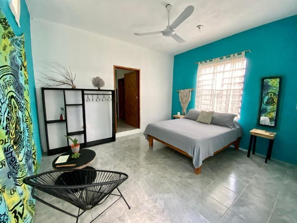 Habitación familiar | Decoración individual, wifi gratis, ropa de cama