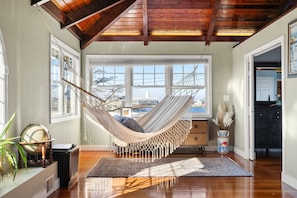 Interior - The widow’s walk your very own spa experience (Marblehead)