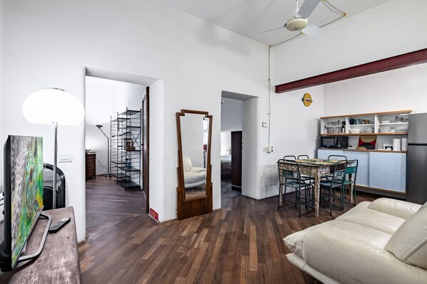 2 slaapkamers, een strijkplank/strijkijzer, wifi, beddengoed