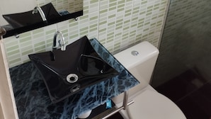 Comfort Room | Bathroom - Pousada flòrida (Ponto dos Volantes)