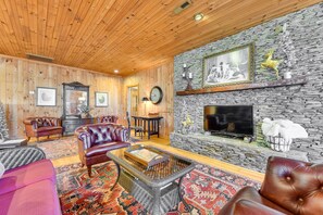 TV, books - Countryside Cabin Rental ~ 10 Mi to Wadesboro! (Wadesboro)