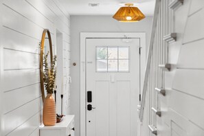 Interior - Single Family Downtown House with Private Yard (Charleston)