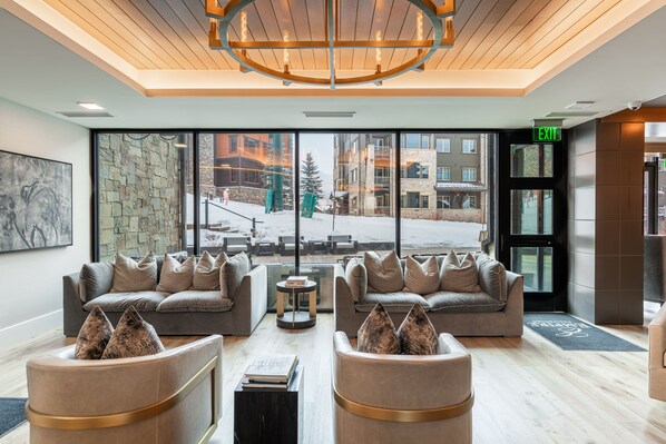 Interior - Ski in Ski Out Luxury at Empire Residences, PRIVATE HOT TUB, Onsite Ski Beach and Firepits (Park City)