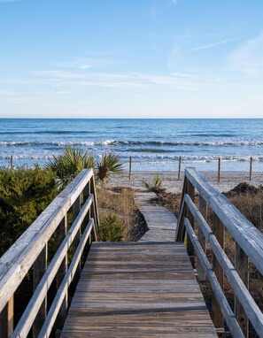 Beach nearby - Oceanfront Family Retreat + Private Beach Access (Folly Beach)