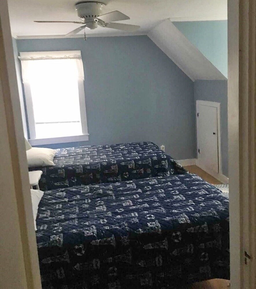 Beautiful 3bedroom Cape on 1/2 acre near Red River Beach and Bike Path. East Harwich Vrbo