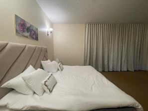 2 chambres, fer et planche à repasser, Wi-Fi, literie fournie