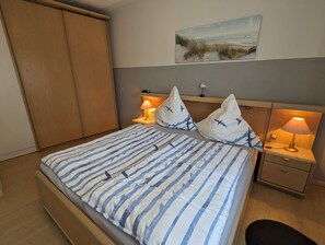 1 bedroom, WiFi - Schwalbennest - Ferienwohnung Schwalbennest mit Süd-balkon, Wenige Schritte vom Strand Enfernt (Wyk auf Föhr)