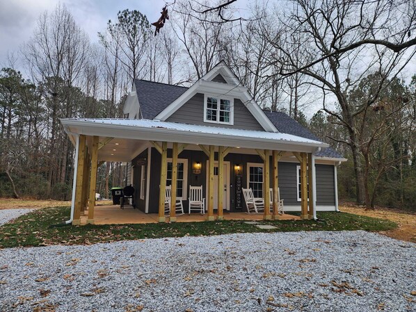 Exterior - Pine Mtn Getaway | Pet-OK 3BR w/ Weekday Discounts (Cartersville)