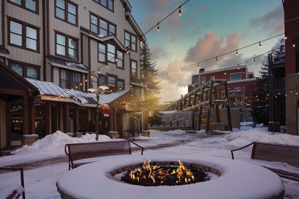 Property grounds - Studio, great location in the middle of Park City, steps from Town Ski Lift. (Park City)