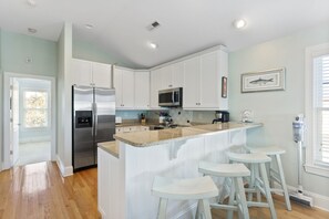 Private kitchen - Home in Kure Beach 4 beds 4 bath PIER and OCEAN (Kure Beach)