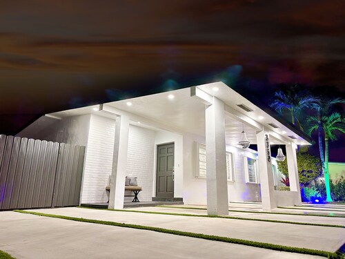 MIAMI LUX HOUSE / Pool / Lounge / Bar