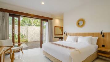 Luxury Villa | 2 bedrooms, desk, iron/ironing board, bed sheets