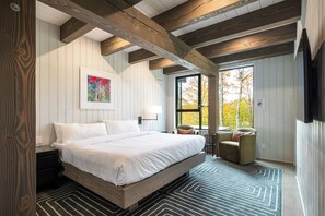 7 quartos, ferros/tábuas de passar roupa, Wi-Fi, roupa de cama