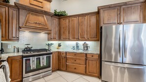 Fridge, microwave, oven, stovetop - Welcome to the Shellshack. Gorgeous wide water view. (Marco Island)