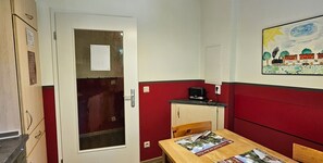 Unclassified image, 2 of 11, button