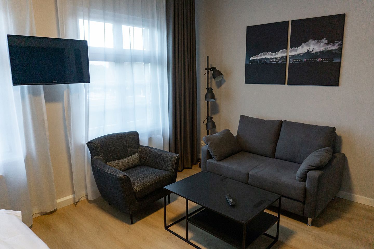 Fernseher, Stereoanlage