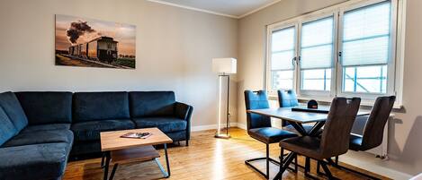 Fernseher, Stereoanlage