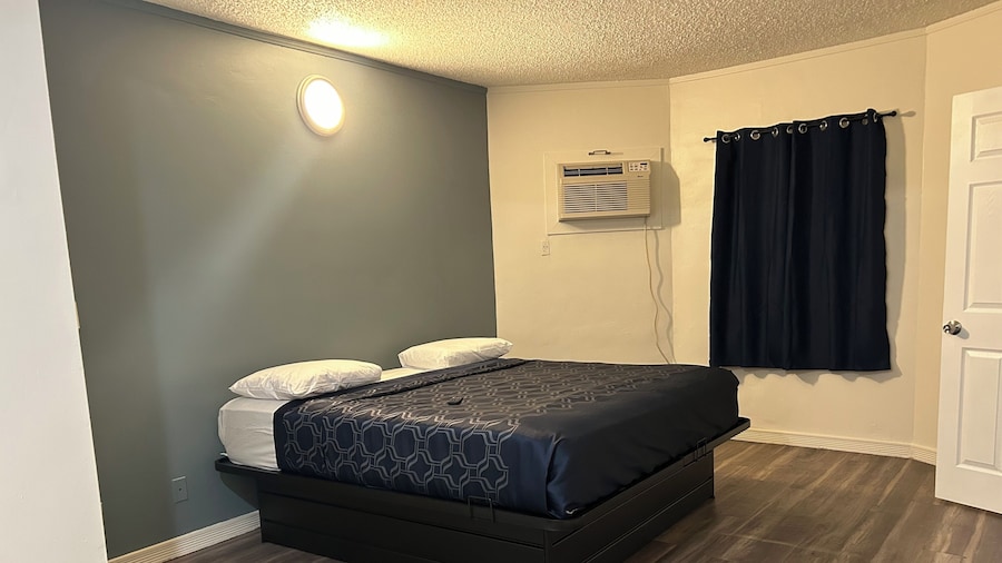 Budget Inn Hollywood