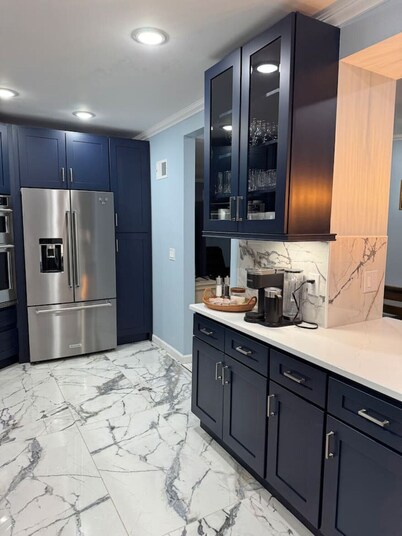 Huge Family House 12 miles to NYC/4Bath/Parking