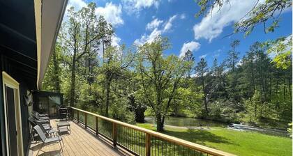 Fun Historic Cabin with the Best Swimming Hole on Spring Creek