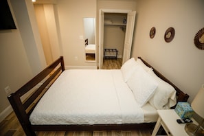 2 Schlafzimmer, Schreibtisch, Bügeleisen/Bügelbrett, kostenloses WLAN