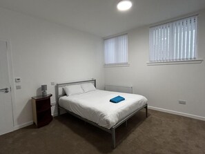 3 Schlafzimmer, Bügeleisen/Bügelbrett, WLAN, Bettwäsche