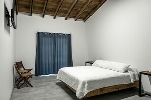 Standard Single Room | Free WiFi, bed sheets - Hotel Marea Baja (San Felipe)