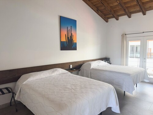 Hotel Marea Baja