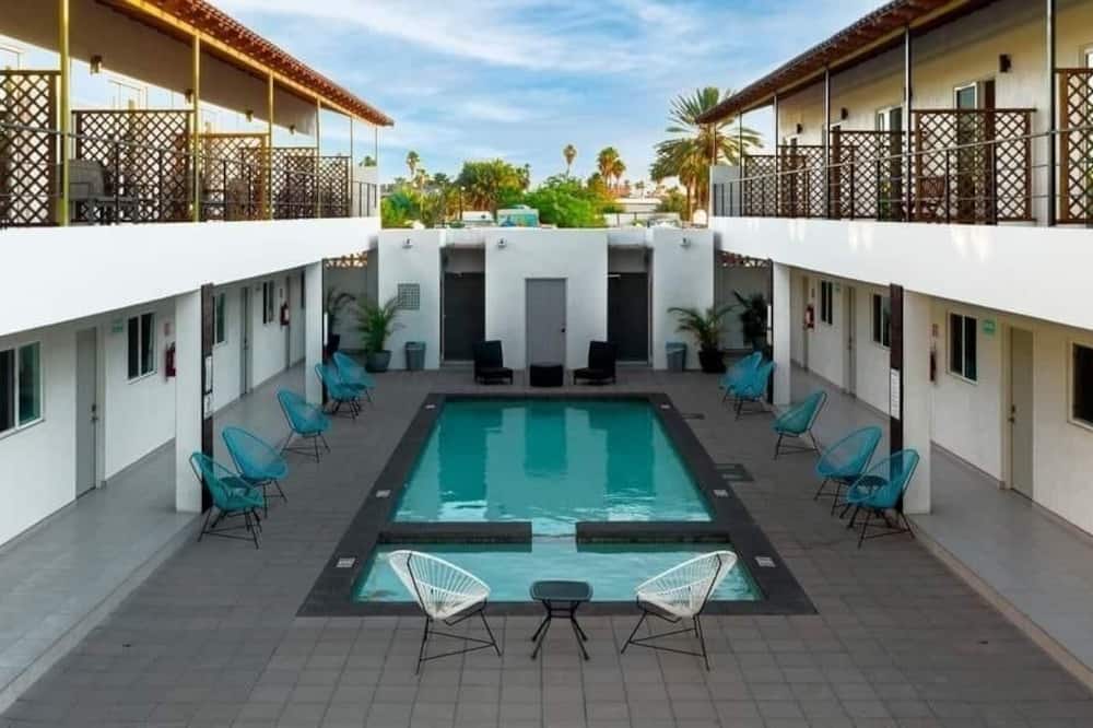 Hotel Marea Baja