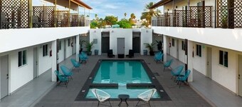 โรงแรม มาเรีย บาฮา