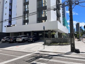 พรีเมียมอพาร์ทเมนท์ | บริเวณภายนอก