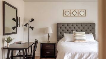 1 bedroom, desk, iron/ironing board, WiFi