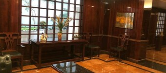 Acogedora suite La Carolina sobre la Republica del Salvador, con piscina.