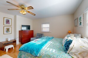 4 bedrooms, internet, bed sheets