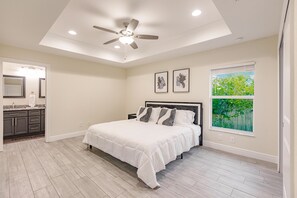 4 bedrooms, Internet, bed sheets