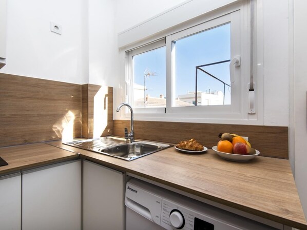 Fridge, microwave, coffee/tea maker, toaster