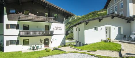 Esterni